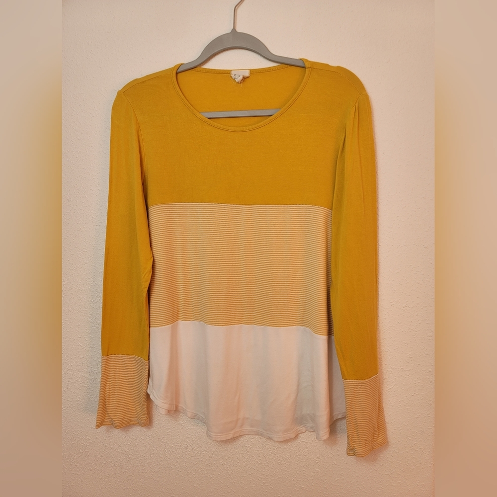 Emberley Color Block Top Mustard womens L size